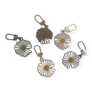 Removable zipper pulls - Daisys mixed bag